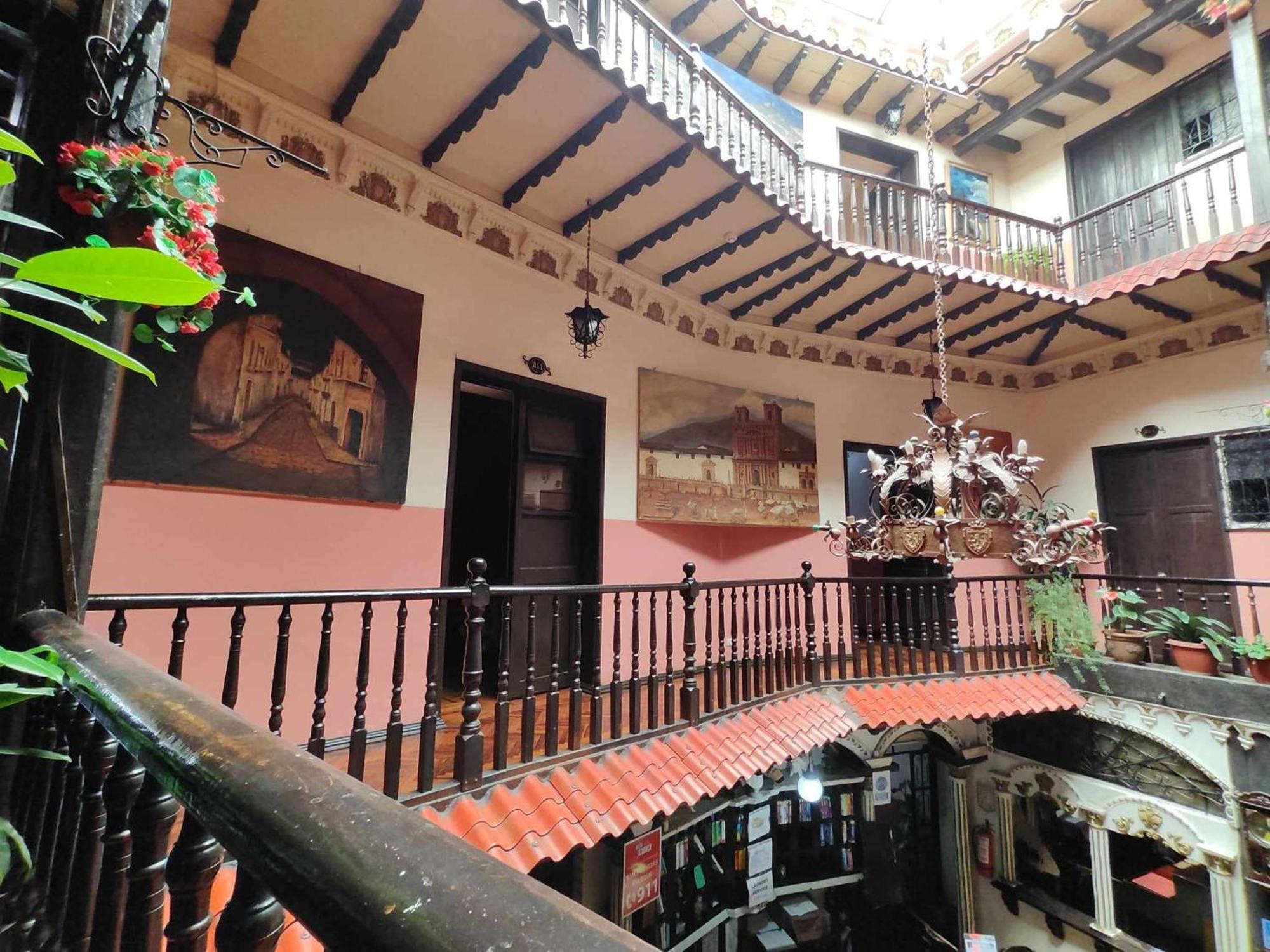 Hostal Juana De Arco Кіто Екстер'єр фото